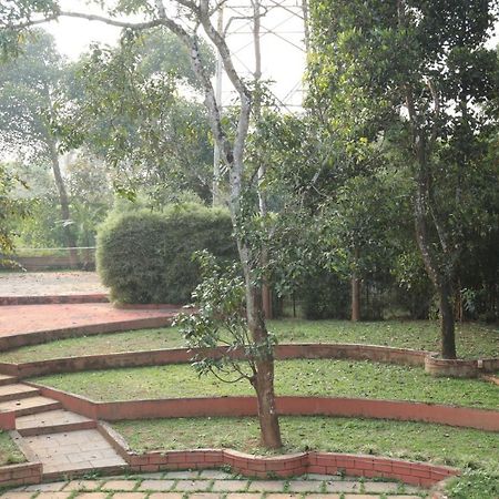 ホテル The Wayanad Club スルタン・バザリー エクステリア 写真