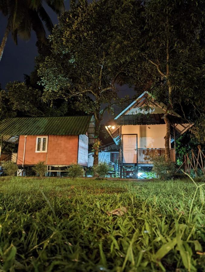 ホテル The Wayanad Club スルタン・バザリー エクステリア 写真